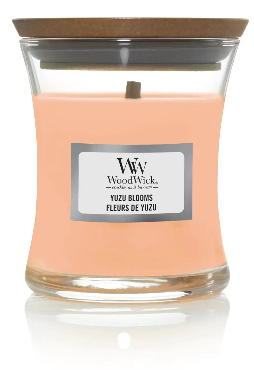 Woodwick - Ароматическая свеча с нежными цветочными нотами Yuzu Blooms - Фото 2