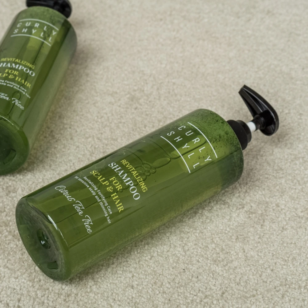 Curly Shyll - Ревитализирующий шампунь для волос Revitalizing Shampoo for Scalp&amp;Hair - Фото 3